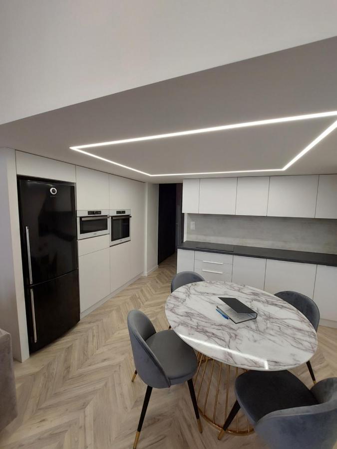 Central Gallery Apartment Дебрецен Екстериор снимка